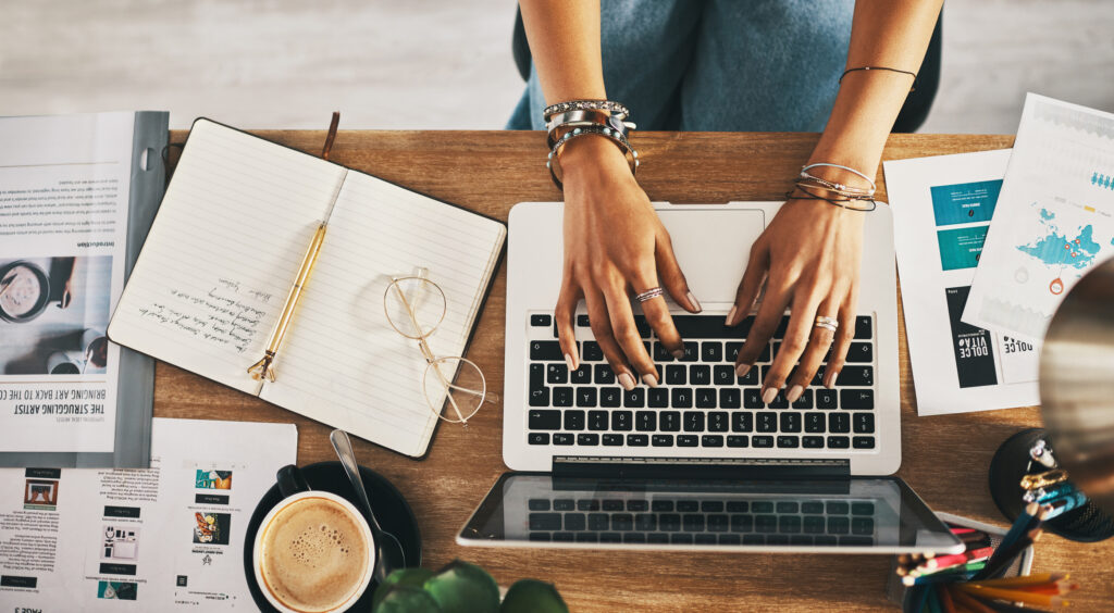 3 Benefits of Working in Real Estate as a Side Hustle